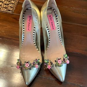 🌸🌺🌷BEAUTIFUL Betsy Johnson Heels🌸💕🌺